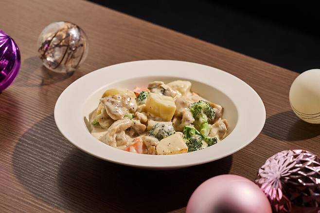 크리스마스에 쉽게 만들어 먹기 좋은 ‘크림 스튜’. 염서정 스튜디오 어댑터