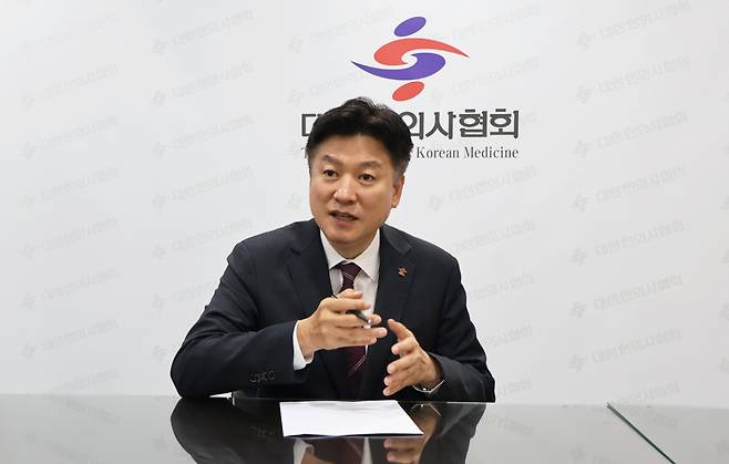 윤성찬 대한한의사협회장./사진=대한한의사협회