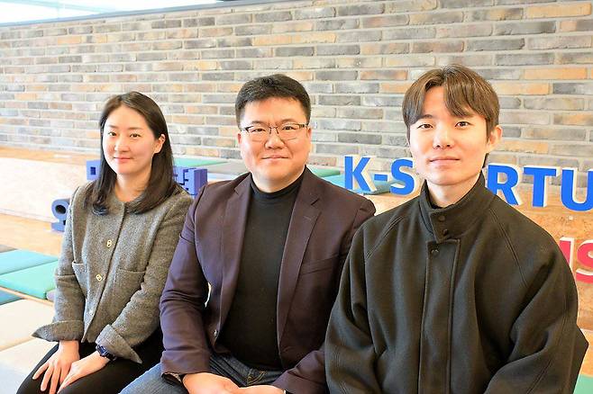 김가람 서울창경 신사업기획팀 매니저, 원재호 앵커노드 대표, 신영협 서울창경 신사업기획팀 매니저(왼쪽부터)/ 출처=IT동아