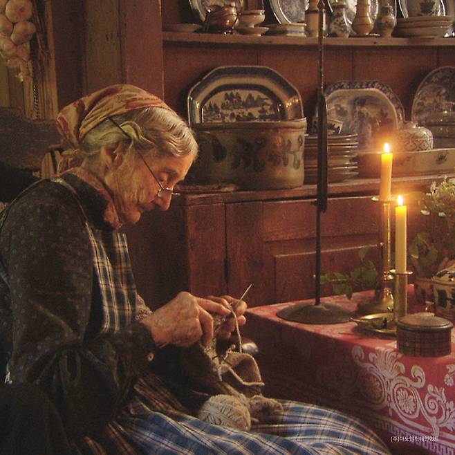 타샤 튜더의 생전 모습. <롯데뮤지엄·마노엔터테인먼트>