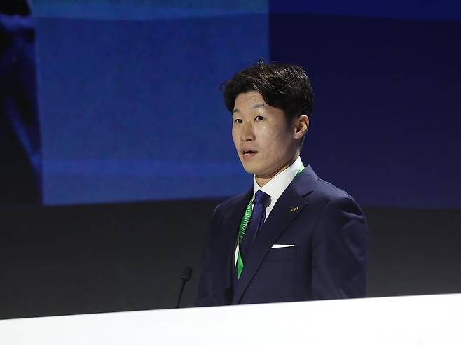 전 축구선수 박지성(44)이 국제축구연맹(FIFA) 남자축구 이해관계자위원회 위원에 선임된 것으로 알려졌다./사진=김민지 인스타그램