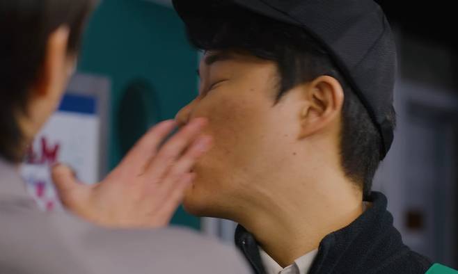 727스튜디오의 출발을 알린 넷플릭스 ‘오징어게임’ 패러디 영상. 727스튜디오 유튜브 캡처