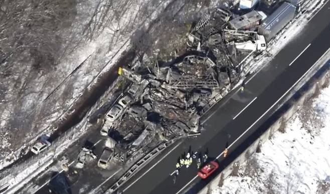 60여대 연쇄 추돌사고가 발생한 일본 군마현 미나카미초 칸에츠 자동차 전용도로 [교도통신]