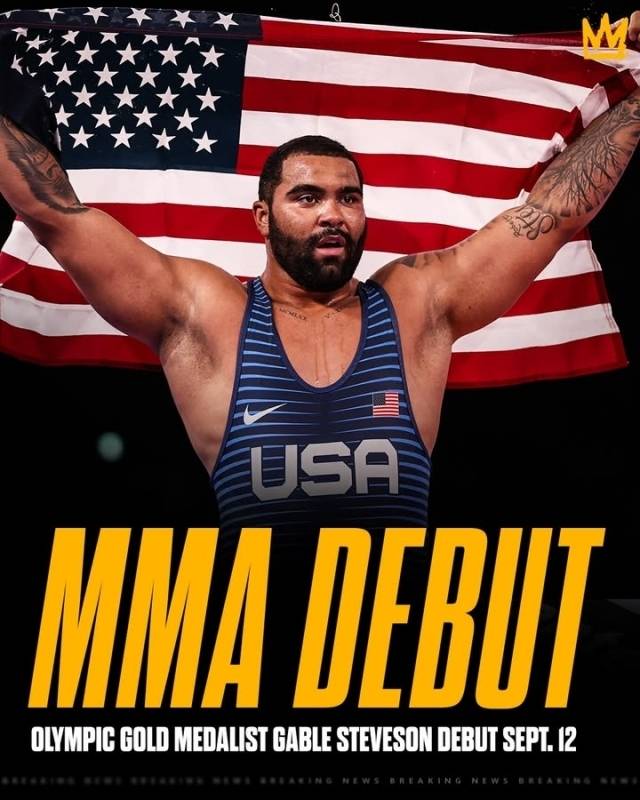 ‘블러디엘보우’는 “존스가 말했듯 스티븐슨은 지구에서 가장 뛰어난 헤비급 선수가 될 수 있을까. 아스피날이 있는 지금, 스티븐슨이 지금껏 보여준 것으로는 확신하기 어렵다. 그러나 그가 UFC 데뷔 후 연승을 달린다면 2026년 말에는 타이틀 경쟁 구도에 이름을 올려놓을 수 있다. 그 가능성은 분명 존재한다”고 바라봤다. 사진=언크라운 SNS