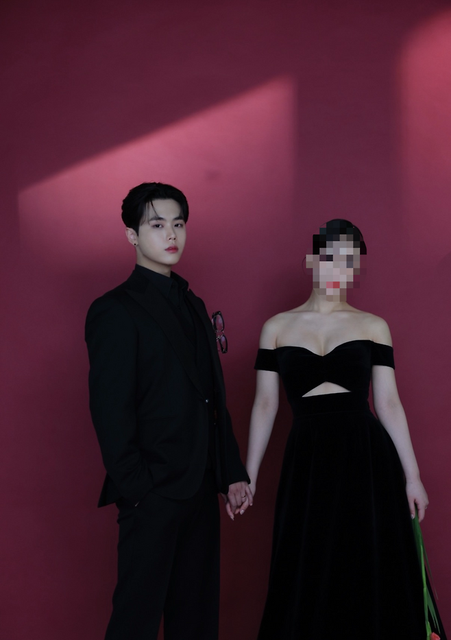 저스트 절크 영제이(왼쪽)과 예비신부 박 모씨.