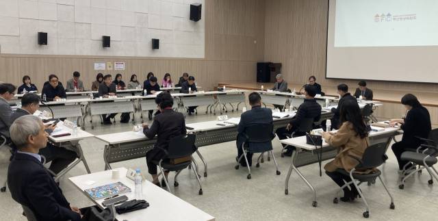 부산영상위원회가 지난 23일 오후 부산 해운대구 영상산업센터 컨퍼런스홀에서 임시총회를 열어 2026년 주요 사업계획을 확정하고 예산을 의결했다. 부산영상위 제공