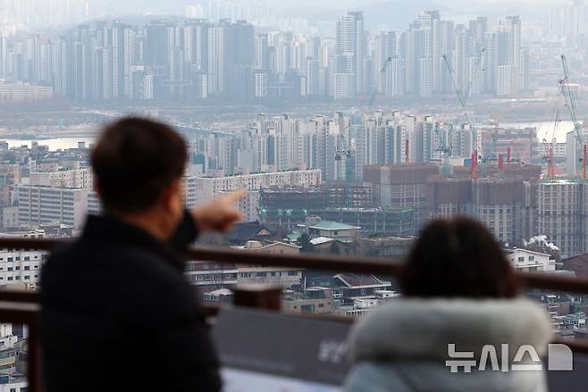서울 남산에서 바라본 아파트 밀집 지역 모습. 뉴시스 자료사진.
