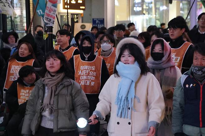 12·3 내란 1년을 맞은 12월3일 대구 동성로 CGV한일극장 앞에서 ‘내란 청산! 사회대개혁 실현! 대구시민대회’가 열렸다 ⓒ민주노총 대구본부