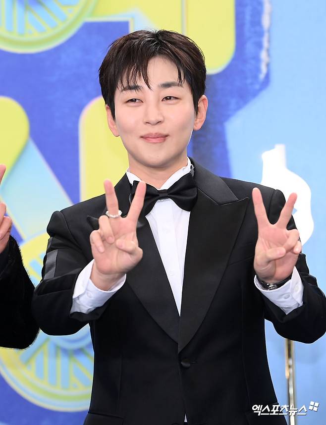 엑스포츠뉴스DB 딘딘