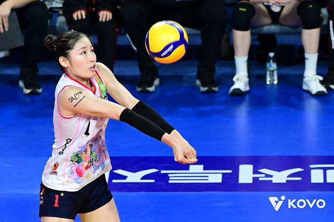 공격력에 비해 수비에서 크게 불안한 모습을 보이는 인쿠시. (KOVO 제공)