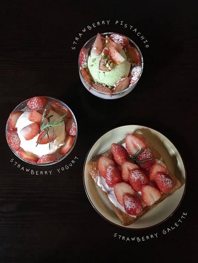 웅기로 연남의 딸기 디저트들, 인스타그램 @ungkiro_cafe