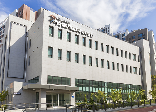 올해 9월 서울 은평구 수색로에 문을 연 서울문화예술교육센터 은평. 이곳을 포함한 5개 권역 센터에서 서울시민예술학교 프로그램이 운영되고 있다. 서울시 제공