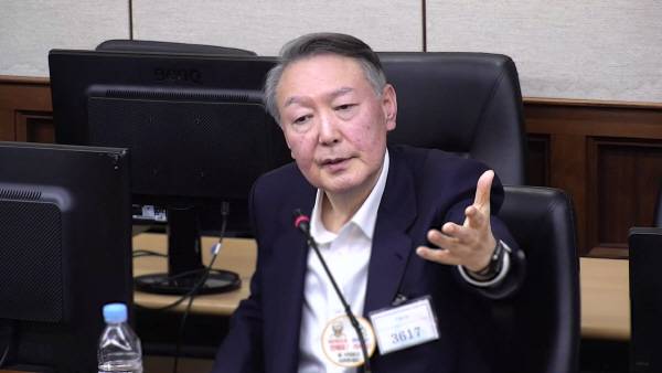 윤석열 전 대통령이 26일 오후 서울 서초구 서울중앙지법에서 열린 특수공무집행방해, 직권남용 권리행사방해 등 혐의 사건의 결심 공판에서 최후 진술을 하고 있다. 서울중앙지법 제공 photo@yna.co.kr(끝)<저작권자(c) 연합뉴스, 무단 전재-재배포, AI 학습 및 활용 금지>