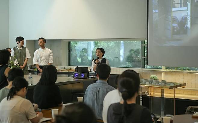 강의를 하는 조은희 셰프. 인스타그램