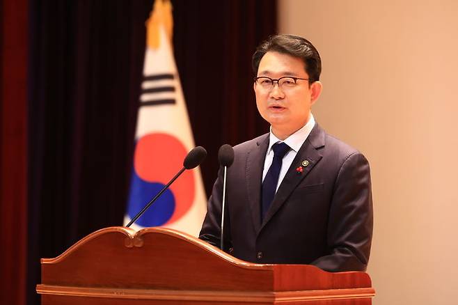 [세종=뉴시스] 김종구 농림축산식품부 신임 차관은 29일 취임사를 통해 "국정과제를 흔들림 없이 추진해 국민이 체감할 수 있는 성과로 연결하는 데 모든 역량을 쏟겠다"고 밝혔다. (사진 = 농식품부 제공) 2025.12.29.  *재판매 및 DB 금지
