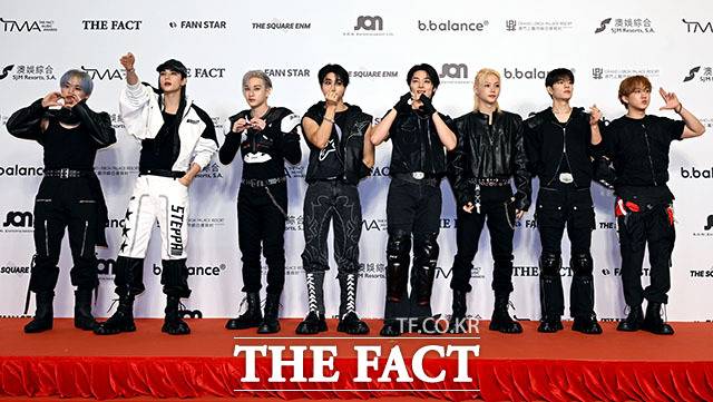 스트레이 키즈는 2025년 전 세계에서 맹활약했고 지난 9월 열린 '2025 더팩트 뮤직 어워즈'에서 대상을 수상했다. 사진은 당시 레드카펫 행사에 참석하는 모습. /이효균 기자