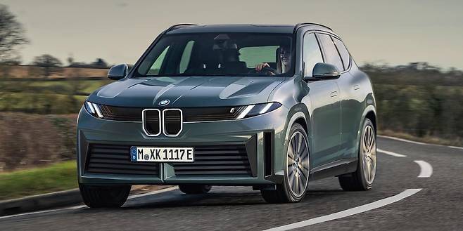 BMW의 차세대 전기차 iX3.  /사진=BMW