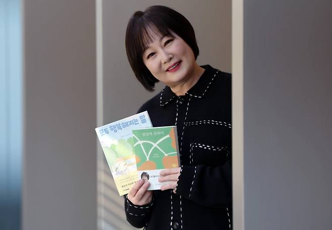 방송인 이금희가 서울 중림동 한국경제신문에서 인터뷰하고 있다. 김범준 기자