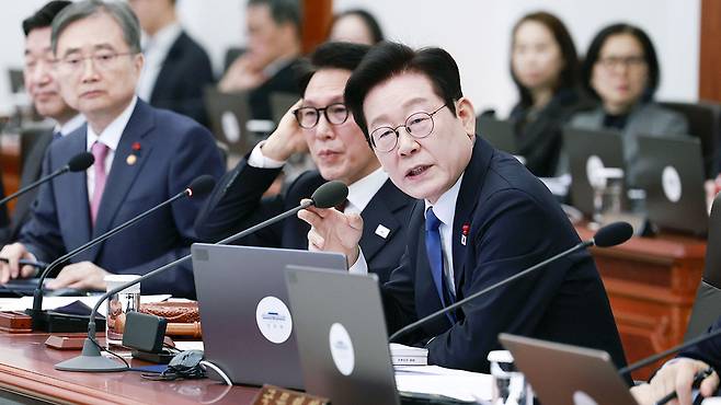 President Lee Jae Myung speaks during a Cabinet meeting at the Blue House on Dec. 30. [YONHAP]