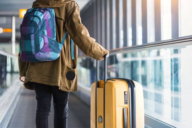 비행 물품을 꾸릴 때는 기내 반입과 위탁수하물 기준을 구분해 챙겨야 한다. 클립아트코리아