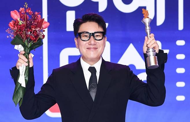 이상민은 30일 서울 마포구 상암 SBS 프리즘타워에서 열린 '2025 SBS 연예대상'에서 대상을 차지했다. /SBS