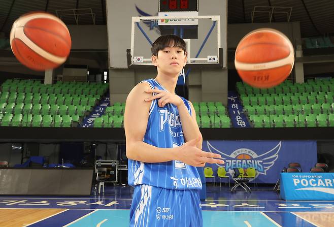 한국가스공사 양우혁이 특유의 시그니처 포즈를 취하고 있다. 송봉근 객원기자