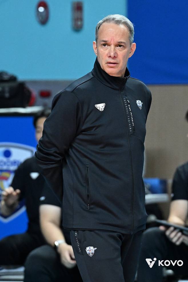 마우리시오 파에스 감독