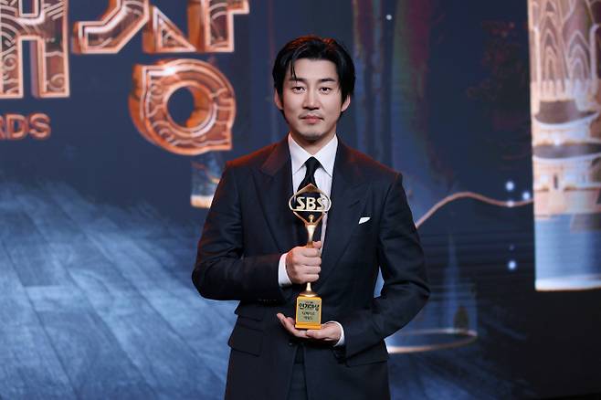 ‘트라이’ 윤계상, 디렉터즈 어워드 수상 (SBS연기대상) (제공: 저스트 엔터테인먼트)