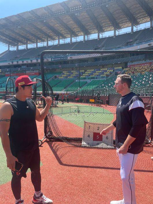 2022년 6월 한국에서 만난 추신수와 웨스 벤자민. /KT 위즈 제공