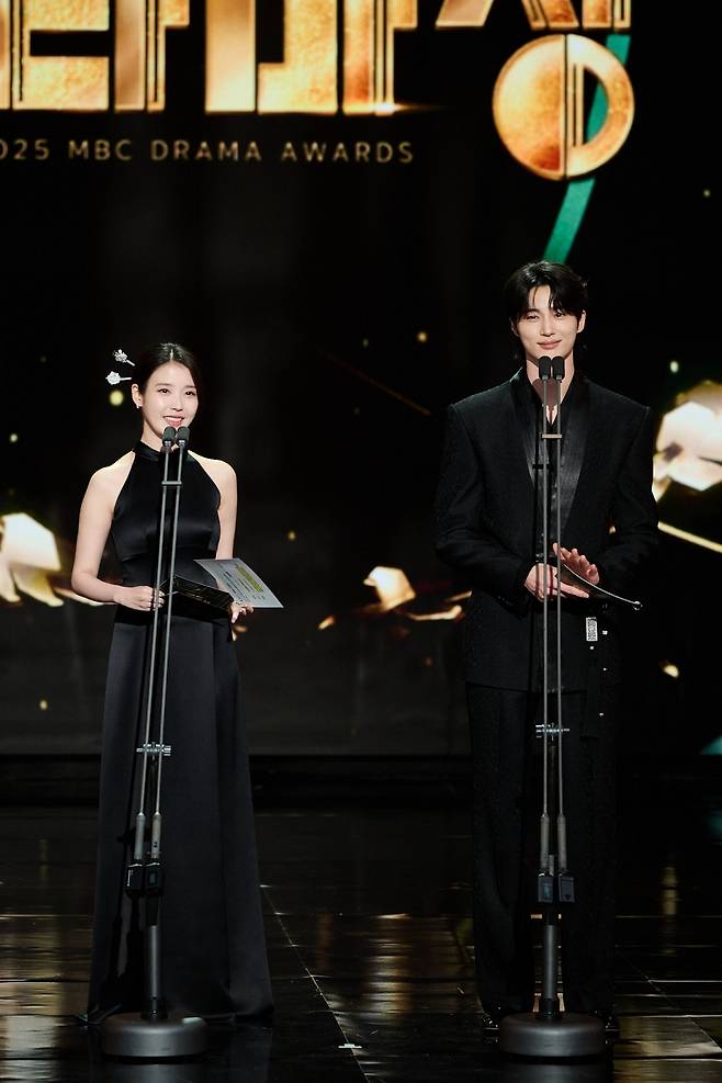아이유, 변우석 / 2025 MBC 연기대상