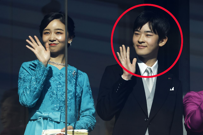 카코공주(왼쪽)와 히사히토 왕자. EPA연합뉴스