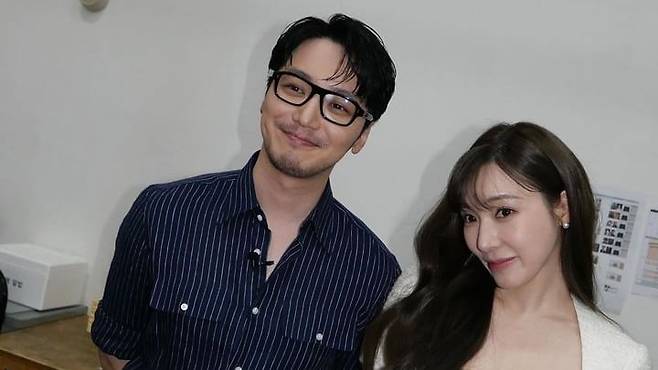 배우 변요한(왼쪽)과 가수 겸 배우 티파니 영./인스타그램