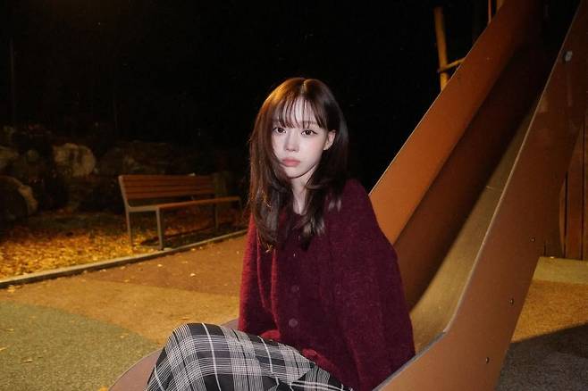 청순함의 정석을 보여준 윈터의 시스루뱅. 인스타그램 @imwinter