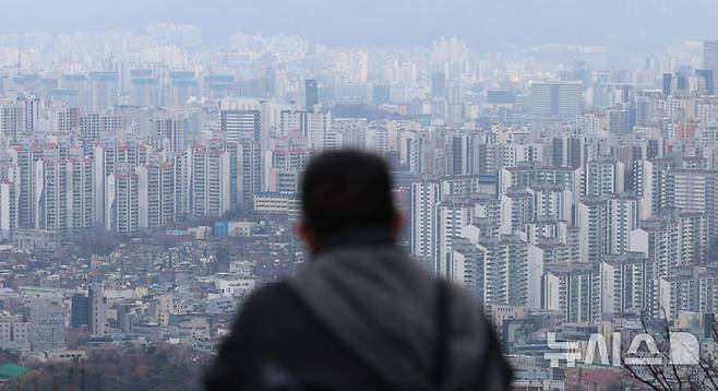 서울 용산구 남산공원에서 바라본 아파트 단지 모습. 뉴시스 자료사진.