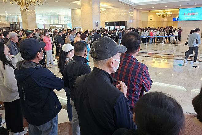 하루 20시간 영업으로 강원랜드에는 매일 오전 10시부터 '입장전쟁'이 펼쳐지면서 고객들은 게임 시작 전부터 불편을 겪고 있다.(사진=뉴시스)  *재판매 및 DB 금지