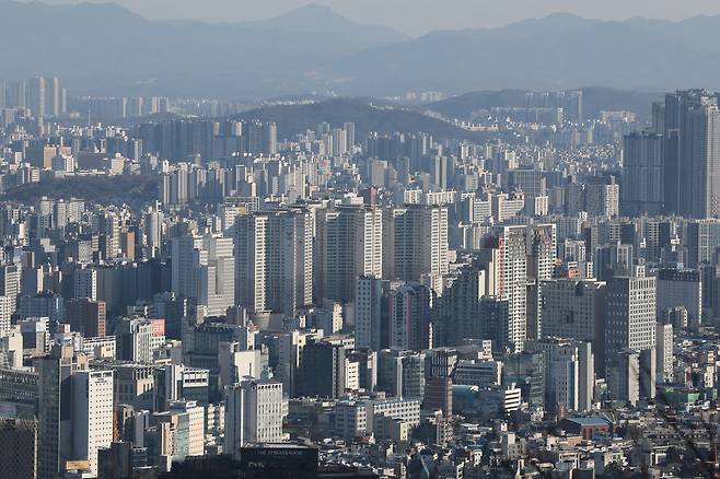 1일 서울 시내 아파트 전경. 연합뉴스