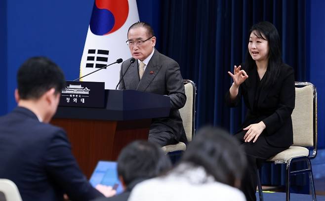 대통령 중국 국빈방문 일정 관련 브리핑 하는 위성락 국가안보실장 - 위성락 국가안보실장이 2일 청와대 춘추관에서 이재명 대통령의 중국 국빈방문 일정 관련 브리핑을 하고 있다. 뉴시스