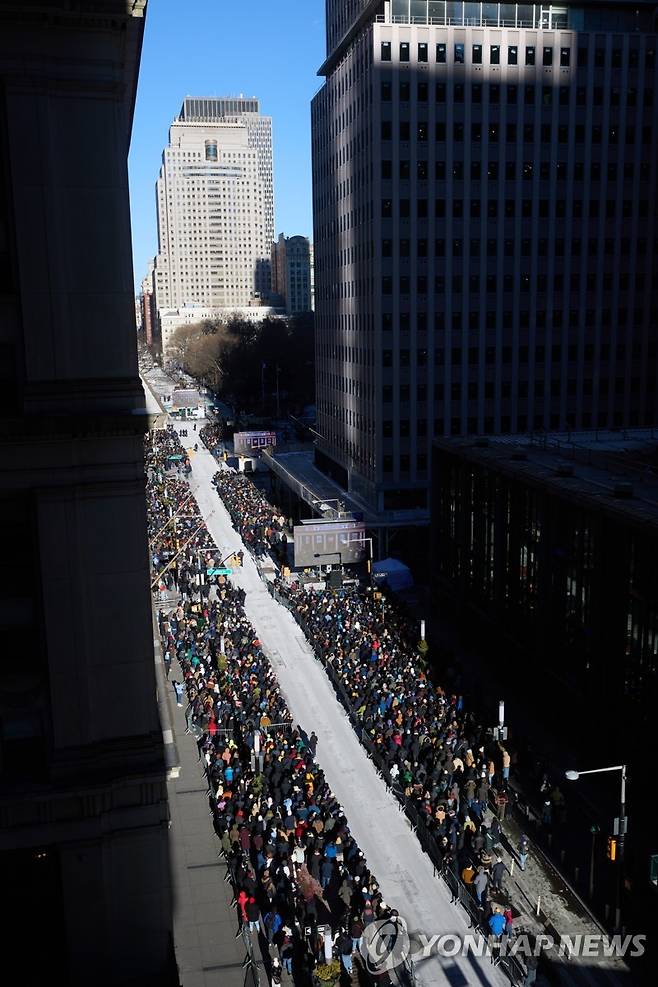 맘다니 뉴욕시장 취임축하 블록파티 인파 [뉴욕 EPA=연합뉴스. 재판매 및 DB 금지]