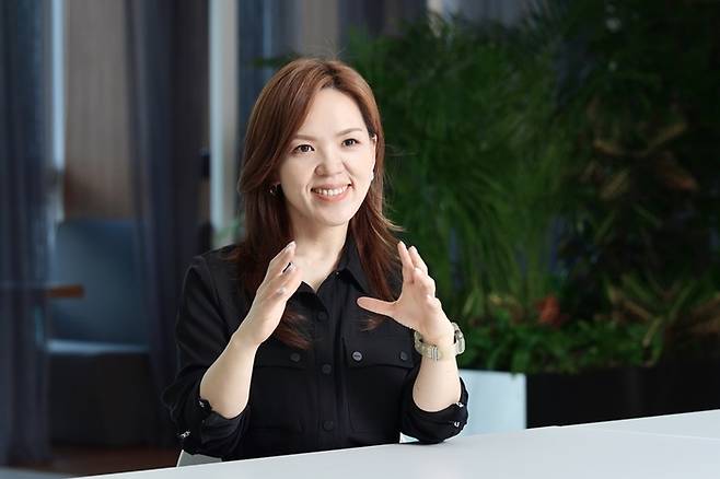 커머스 크리에이터에 대해 설명하는 김한나 대표. 그립컴퍼니