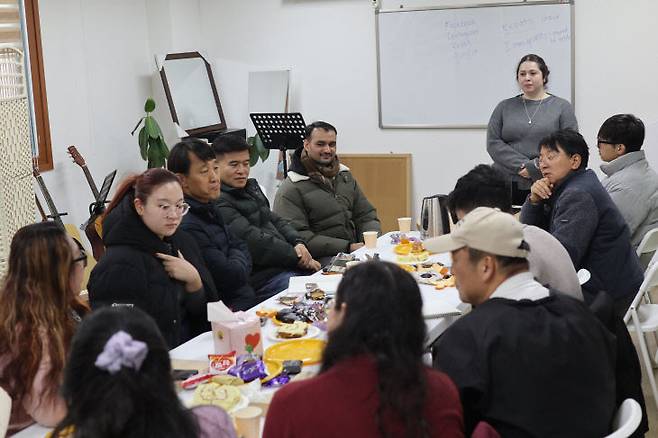 대전 유성구 글로벌 브릿지 코리아 회의실에서 지역 유학생들이 모여 세미나를 가졌다. &nbsp;(사진=임병안 기자)