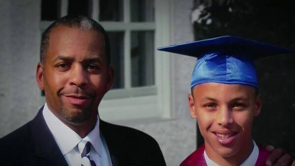 델 커리와 스테판 커리 부자(사진=유튜브 화면 갈무리)