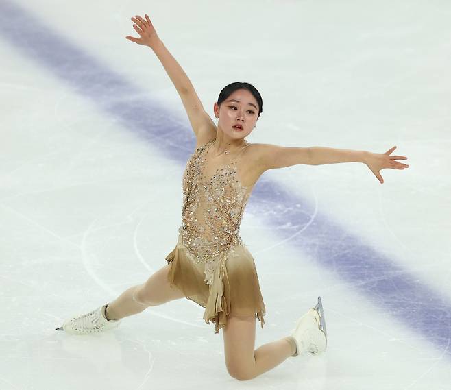 연기 펼치는 김채연 (서울=연합뉴스) 류영석 기자 = 4일 서울 목동아이스링크에서 열린 제80회 전국남녀 피겨스케이팅 종합선수권대회 겸 국가대표 2차 선발전 여자 싱글 프리 스케이팅에서 김채연(경기도빙상경기연맹)이 연기를 펼치고 있다. 2026.1.4 ondol@yna.co.kr/2026-01-04 15:13:16/ <저작권자 ⓒ 19802026 ㈜연합뉴스. 무단 전재 재배포 금지, AI 학습 및 활용 금지>