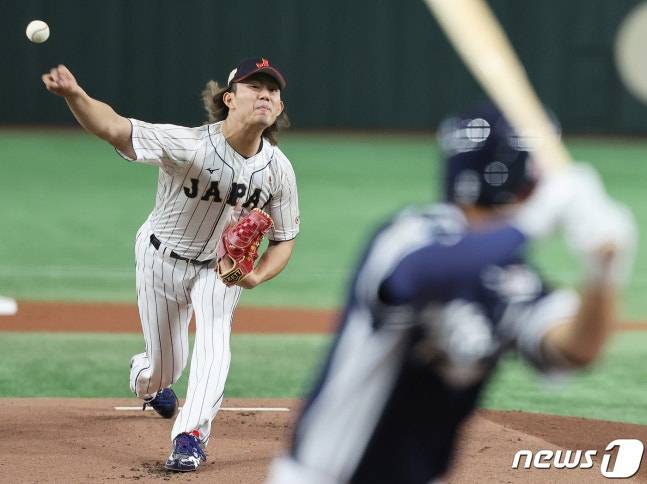 이마이 타츠야가 지난 2023년 11월 19일 오후 일본 도쿄돔에서 열린 '2023 아시아프로야구챔피언십(APBC)' 결승전에서 한국을 상대로 역투하고 있다. /사진=뉴스1