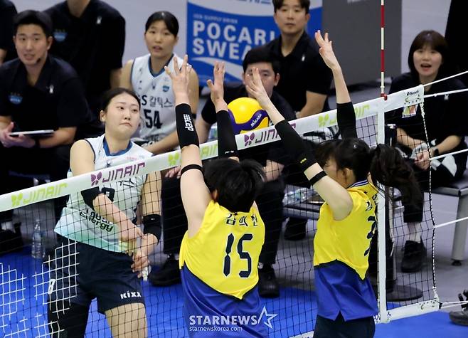 [한번에쓱]'9연승 도전한 현대건설 잡고' 세상을 다가진듯 신난 GS선수들