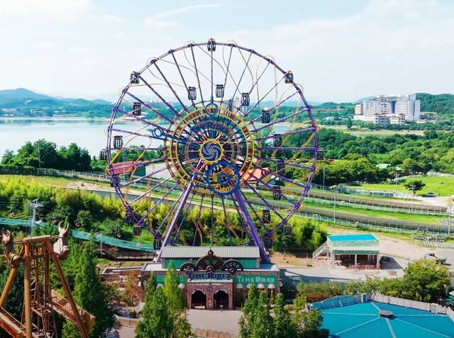 APEC 이후 보문관광단지에서 청년들이 가장 많이 몰려드는 경주월드 전경. 경북문화관광공사 제공