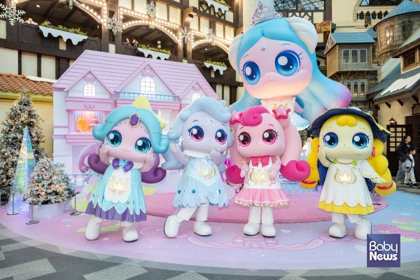 캐치!티니핑 캐릭터들과 함께하는 포토타임 'Smile With 캐치!티니핑'. ⓒ롯데월드