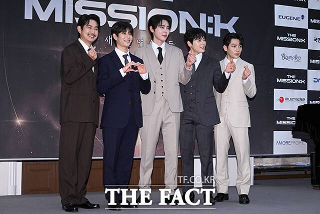 뮤지컬배우 서범석과 가수 MJ, 재윤, 김동준, 리키(왼쪽부터)가 출연하는 '더 미션: K'는 오는 30일부터 2월 1일까지 세종문화회관 대극장에서 3일간 진행된다. /서예원 기자