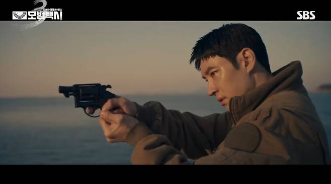'모범택시 시즌3' 이제훈, 빌런 김성규 참교육