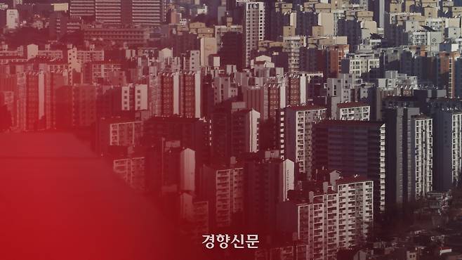 서울 중구 남산타워에서 바라본 서울 시내 아파트 단지의 모습. 정효진 기자