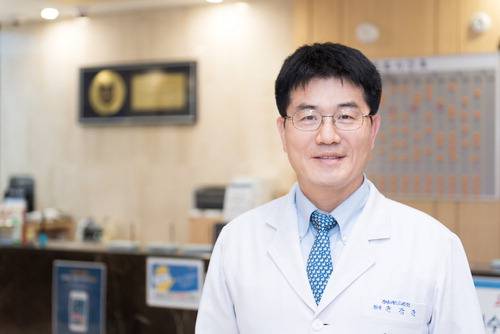 윤강준 강남베드로병원 대표원장
